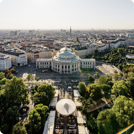 Sightseeing Vienna historical building